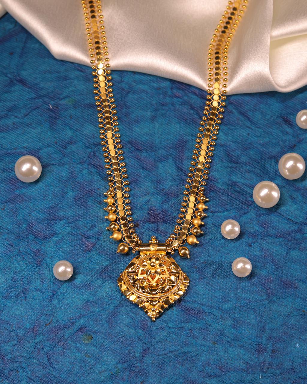 Traditional Gold Necklace - Image 2