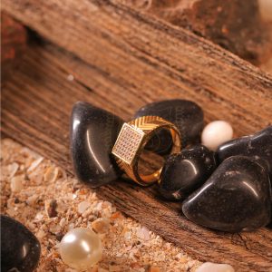 Regal Ring
