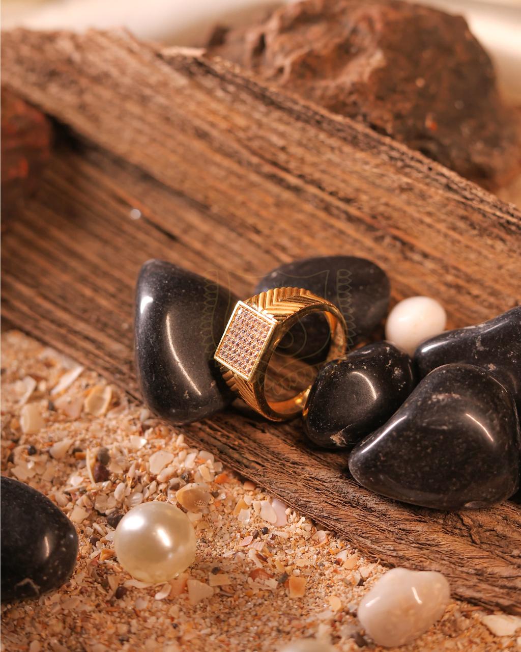 Regal Ring