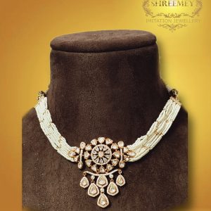 Shreemey Royal Moti Necklace with Kundan