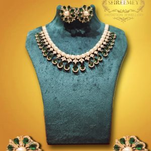Shreemey Green Leaf AD with Pearl Necklace