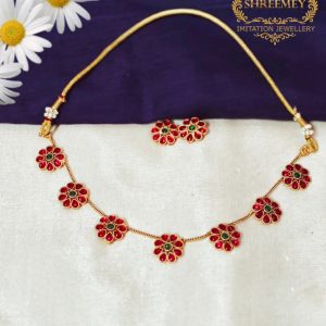red-flower-necklace