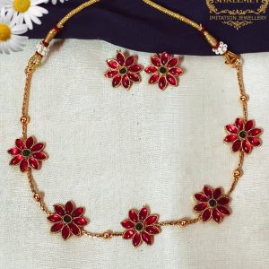 red-lily-short-necklace