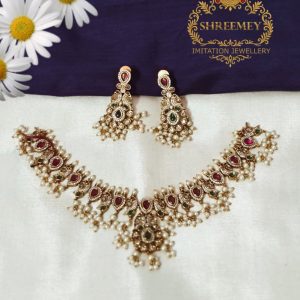 red-swarovski-necklace-with-pearl