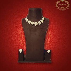 short-moti-flower-necklace