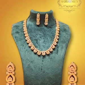 Shreemey White AD with Leaf Necklace