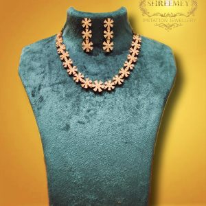 Shreemey White Flower AD Necklace 2