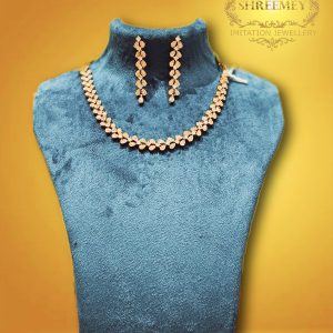 Shreemey White Leaf AD Necklace 2