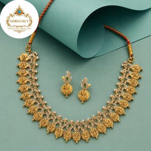 Short Necklace
